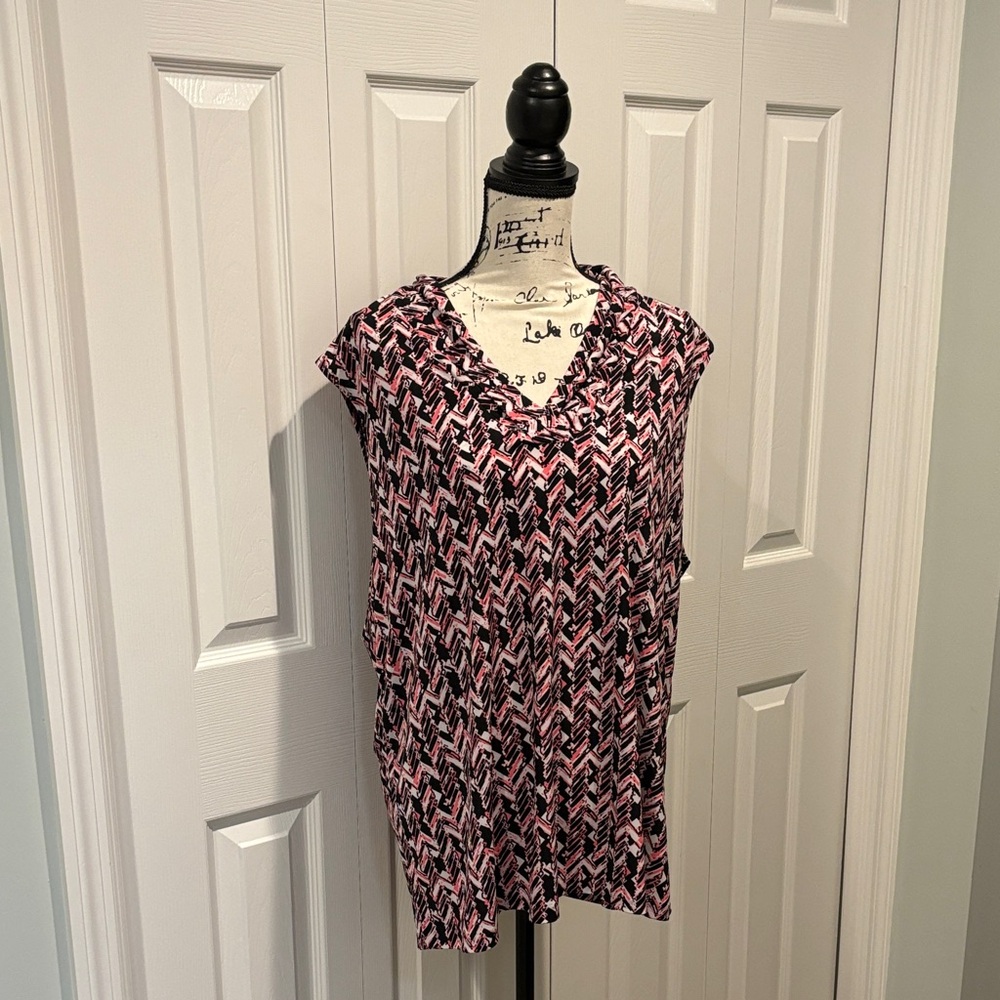 Jones New York Zigzag Pink and Black Blouse